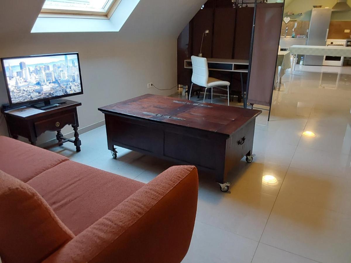 Hotel Golden Dragon เดสเซล ภายนอก รูปภาพ